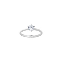 anello solitario in argento con cristallo