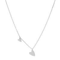 collana in oro bianco 9kt con due cuori centrali